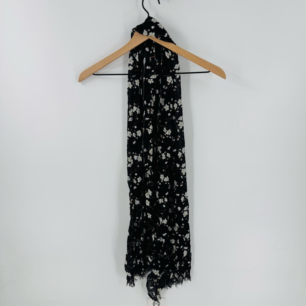 CLEARANCE ONAM Black Floral NWT Scarf Feminine Cottage In Bloom Fleur - Picture 2 of 8